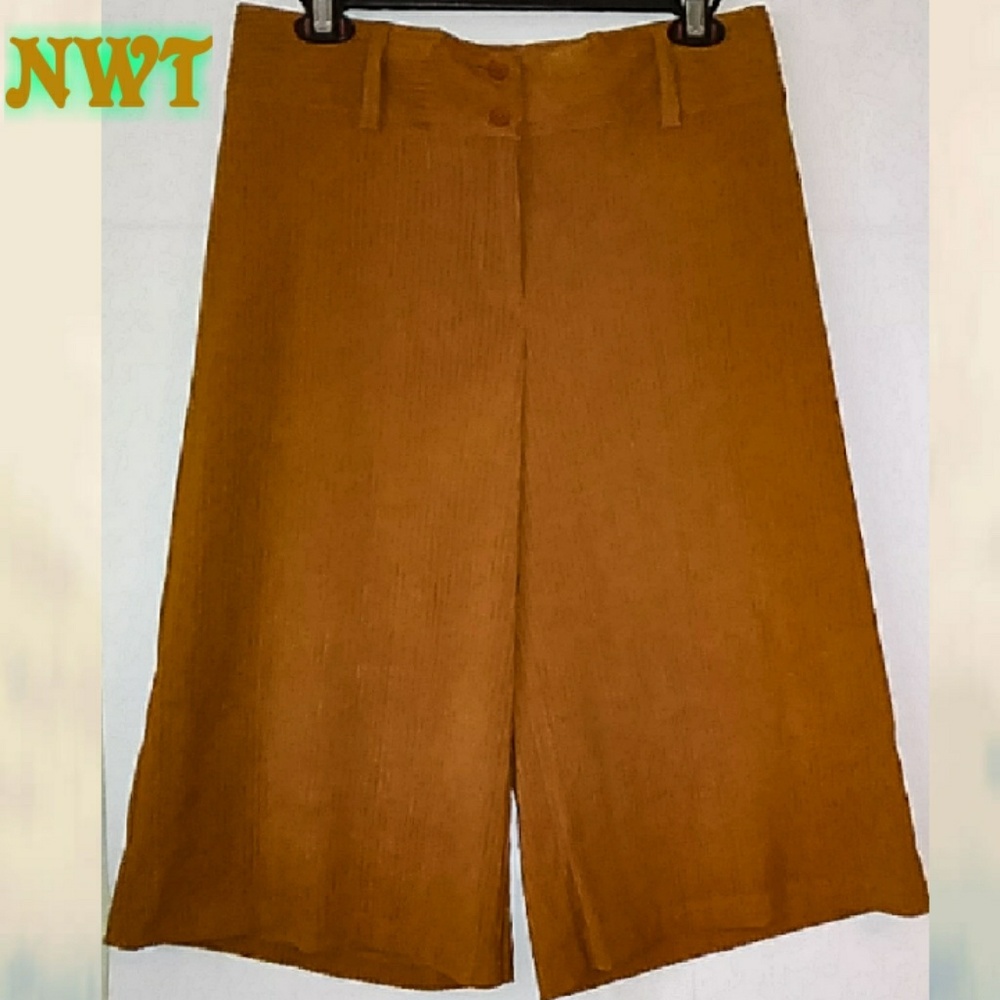 🌟BRAND NEW! Courtnay Dressy Capri's